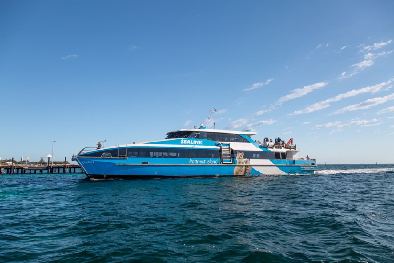 Round Trip SeaLink Ferry Transfer to Rottnest Island with Bike Hire - სურათი 13