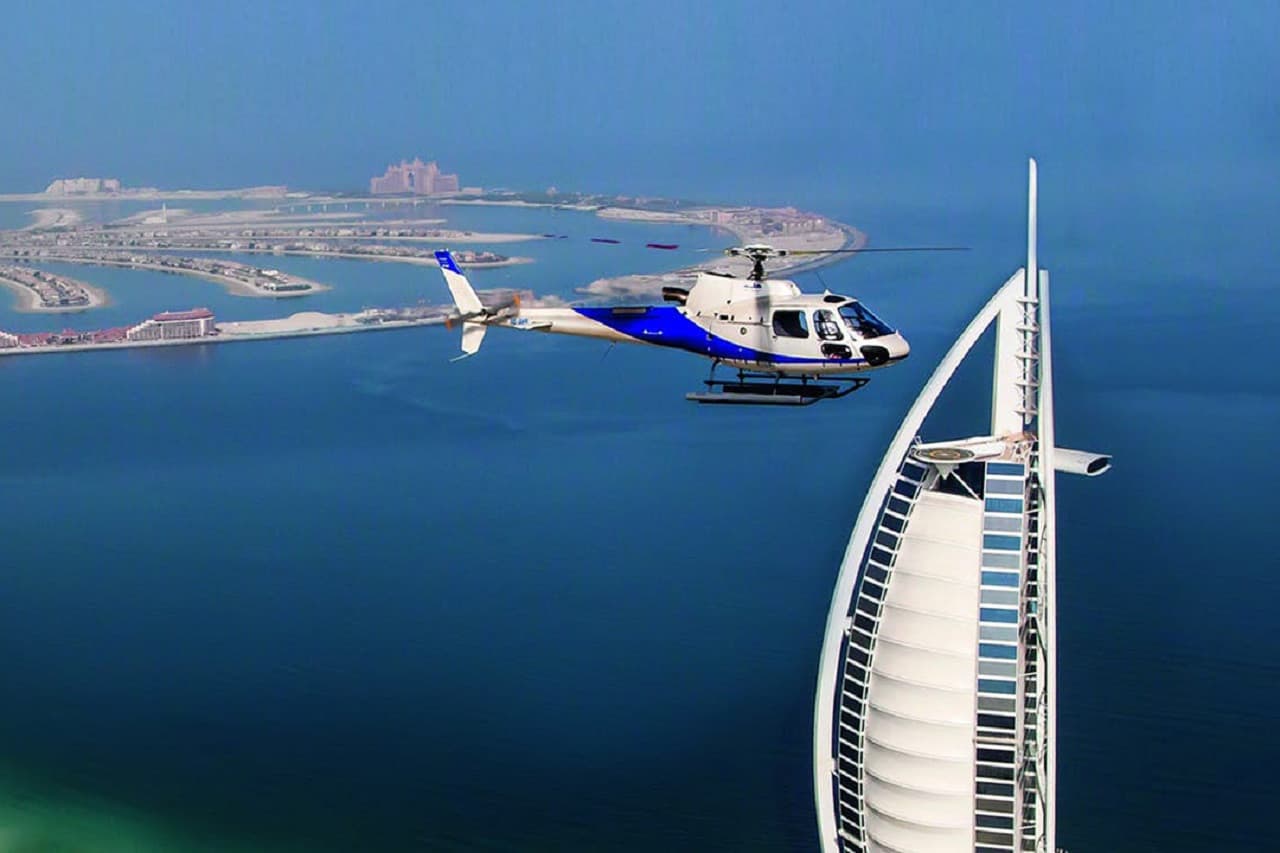 Dubai Helicopter Tour by HeliDubai - სურათი 5