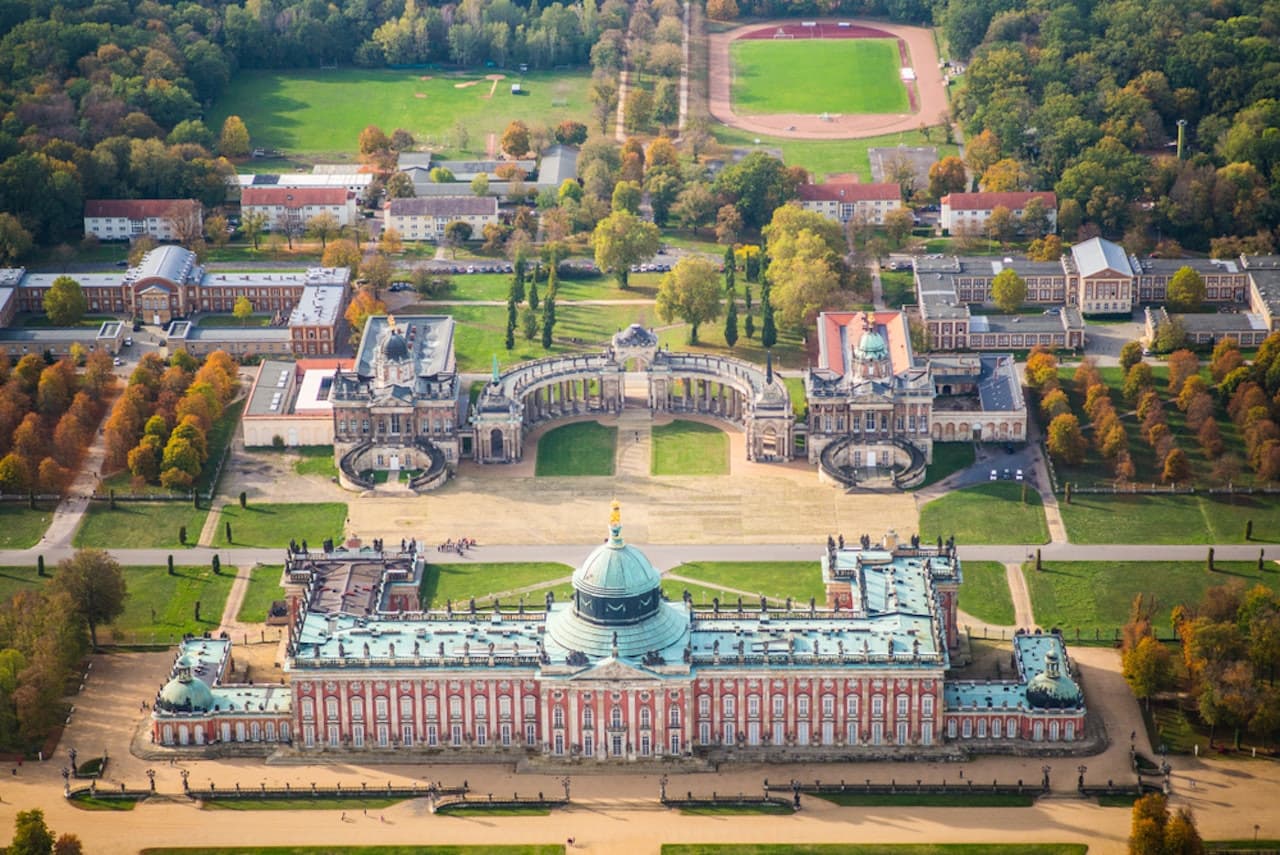 Potsdam & Sanssouci Palace - სურათი 6