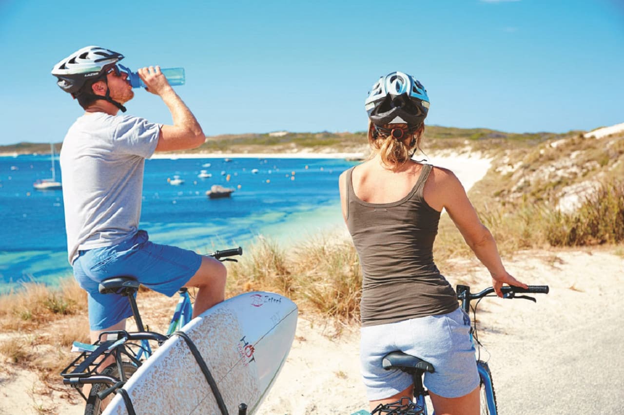 Round Trip SeaLink Ferry Transfer to Rottnest Island with Bike Hire - სურათი 2