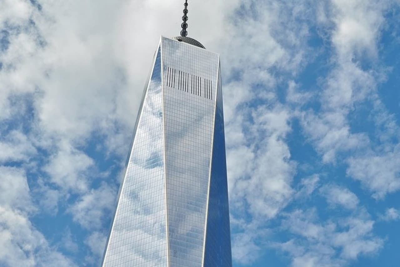 NYC: 9/11 Memorial Museum & Statue of Liberty Cruise - სურათი 4
