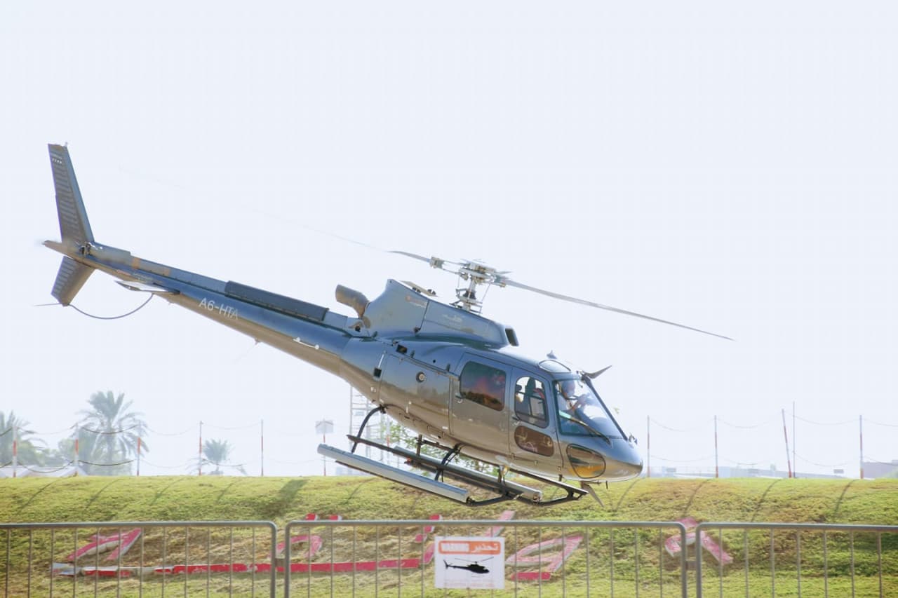 Dubai Helicopter Tour by HeliDubai - სურათი 10