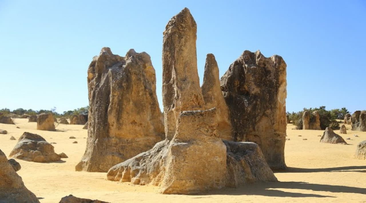 Pinnacles Desert and New Norcia Tour from Perth - სურათი 4