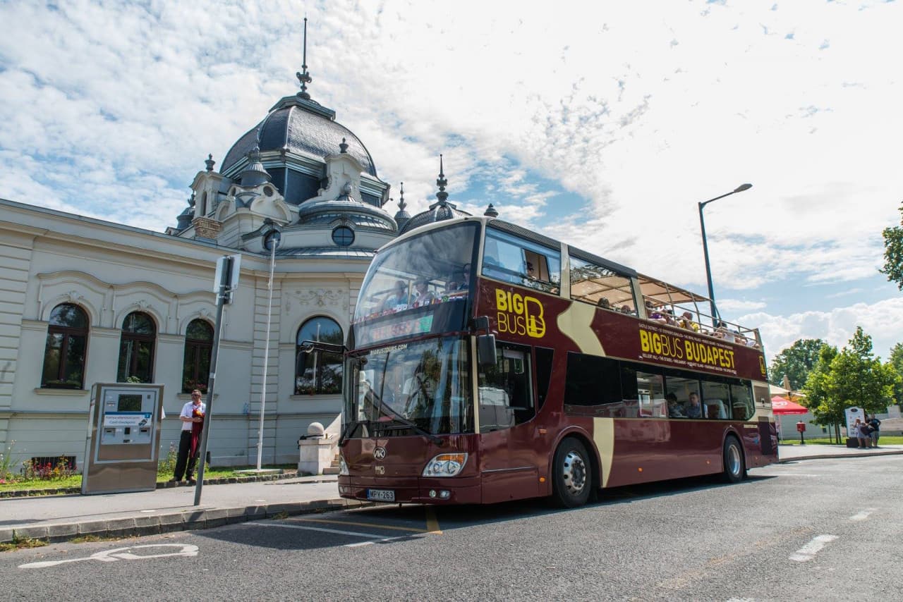 Big Bus Budapest Hop-on Hop-off Bus Tour - სურათი 10