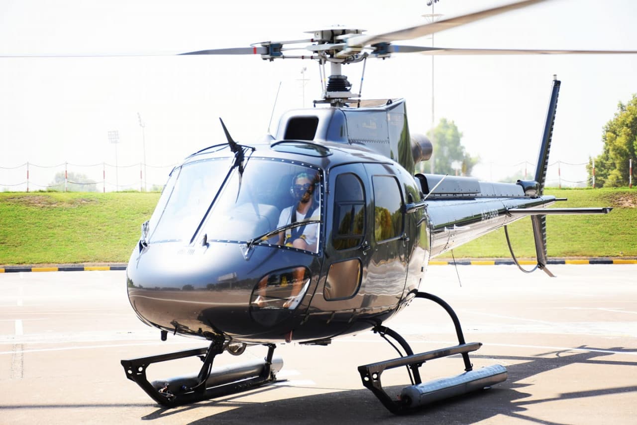 Dubai Helicopter Tour by HeliDubai - სურათი 8