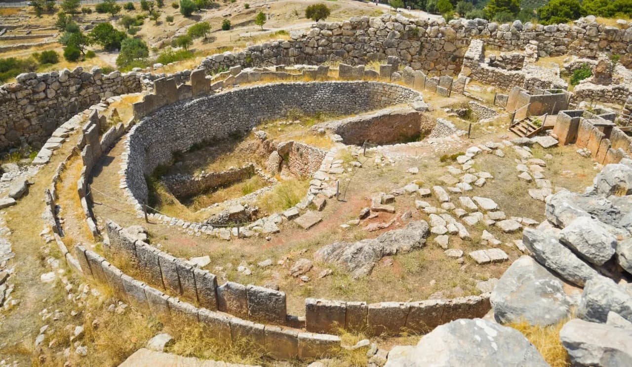 Mycenae Archaeological Site and Museum - სურათი 6