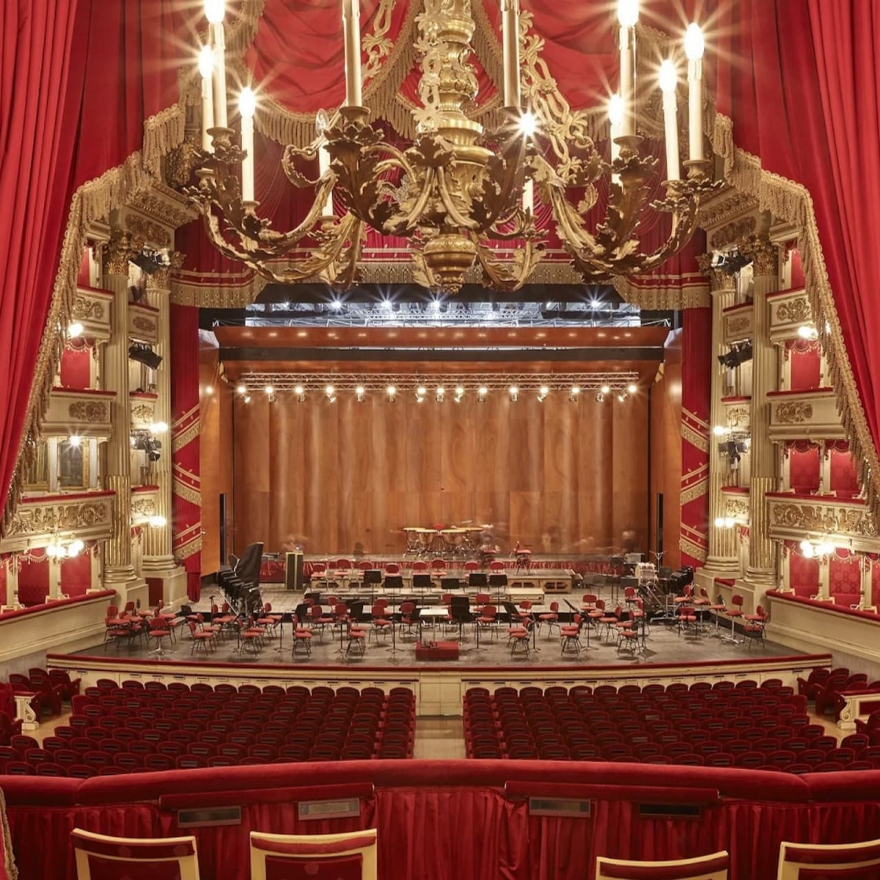 La Scala Theatre Guided Tour - სურათი 6