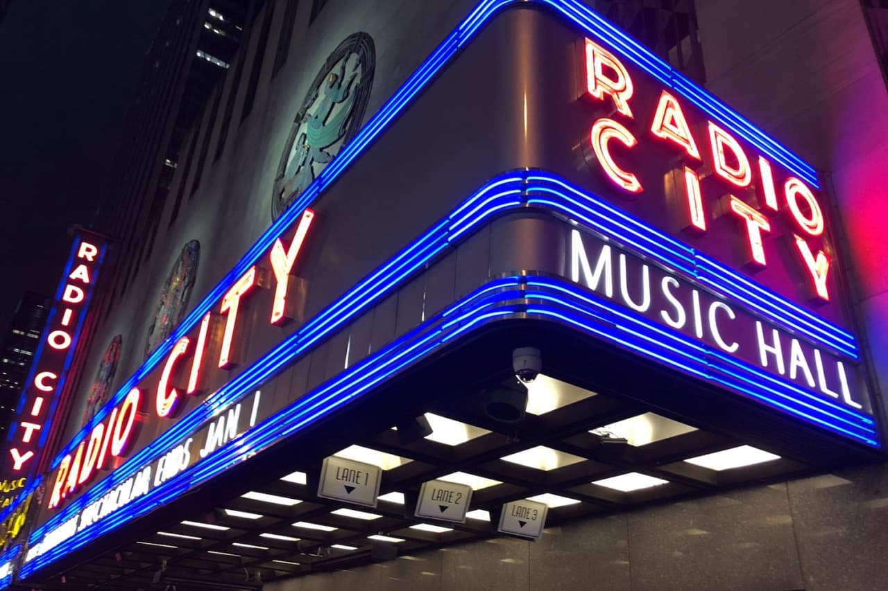 Radio City Music Hall Christmas Spectacular Show Starring the Rockettes Tickets - სურათი 2