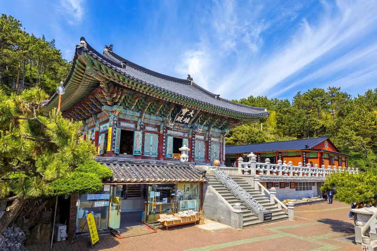 One Day Cultural Tour in Busan: Haedongyonggungsa Temple, Cheongsapo, Gamcheon Culture Village - სურათი 5