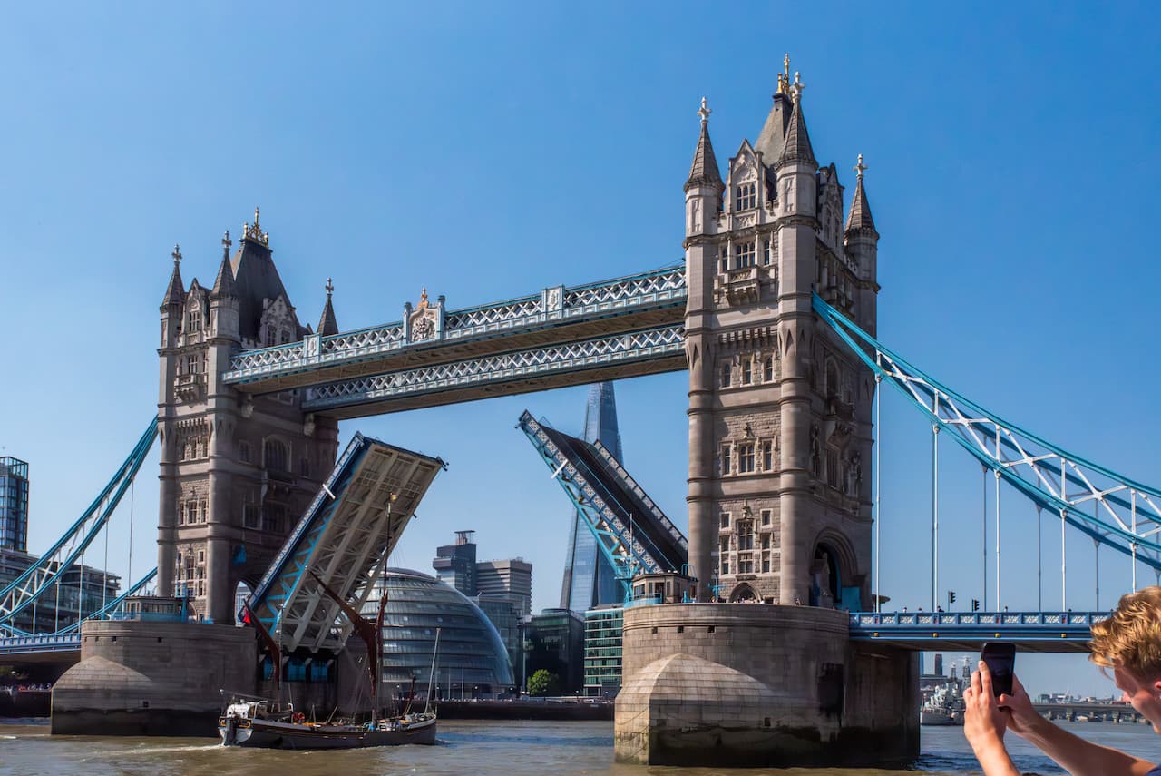 Thames River Sightseeing Cruise - სურათი 6