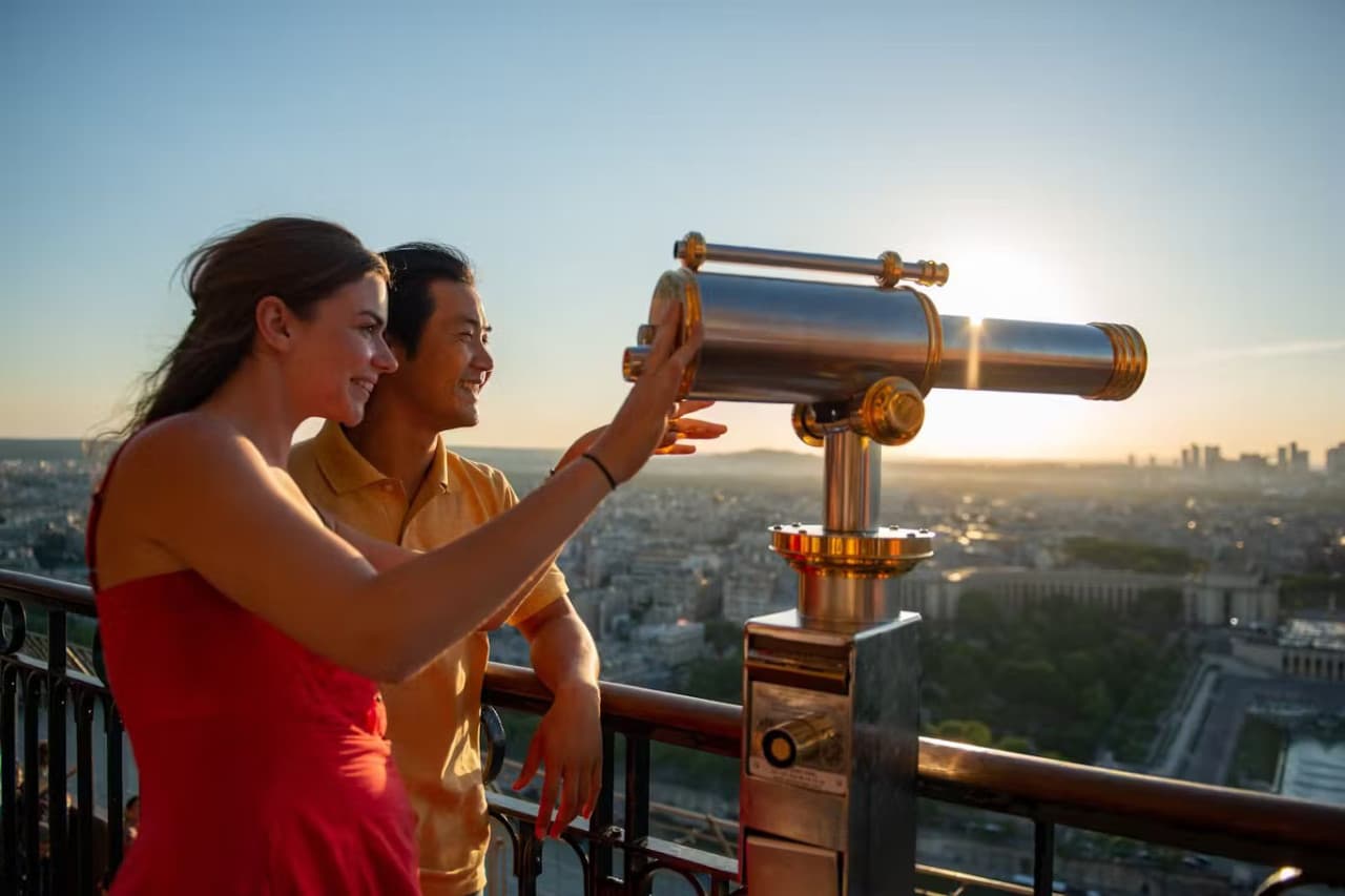 Eiffel Tower Reserved Access Tickets with Optional Summit - სურათი 6