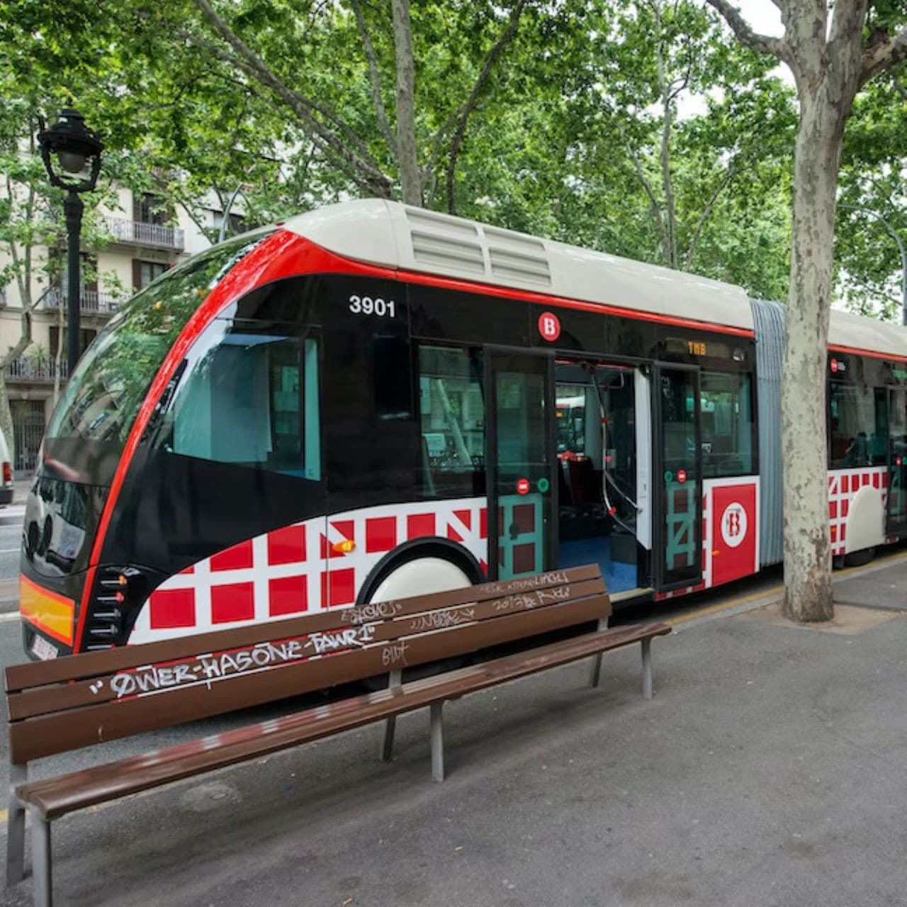 Hola Barcelona Public Transport Card - მთავარი სურათი