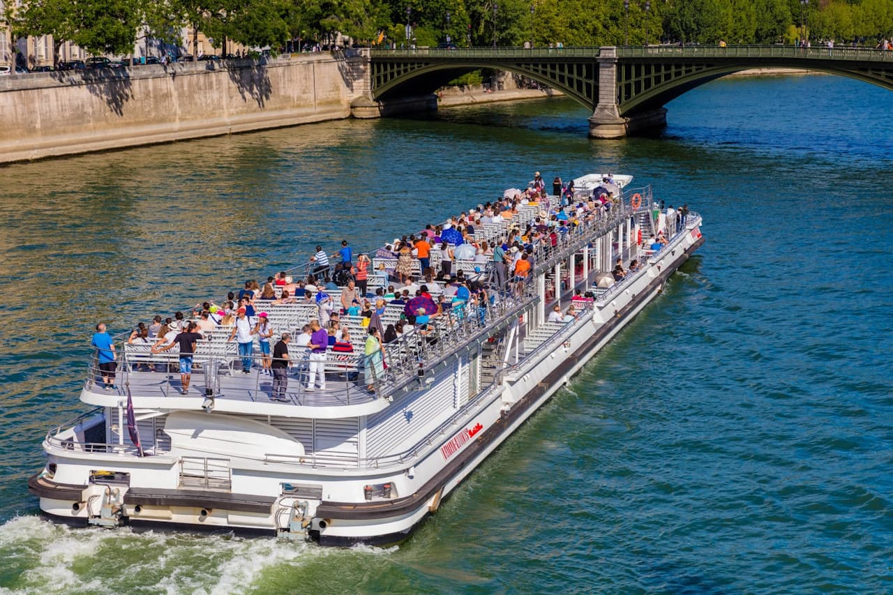 Seine River Sightseeing Cruise by Bateaux Mouches - სურათი 7