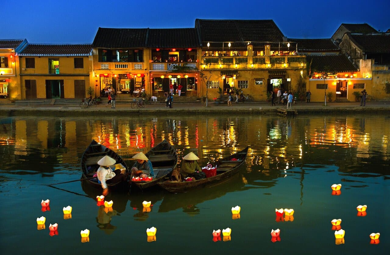 Hoai River Evening Boat Ride with Lantern Experience - მთავარი სურათი