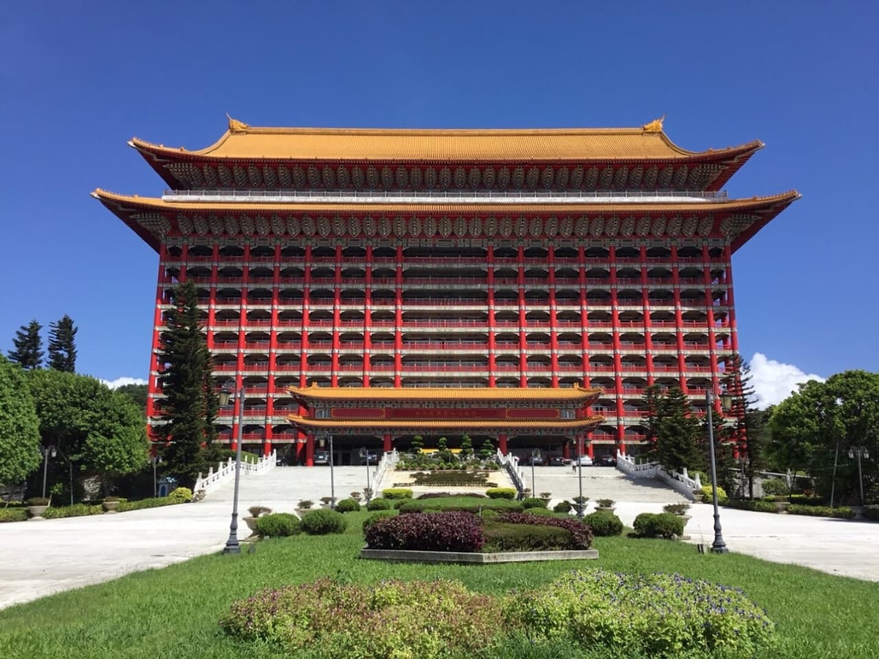 Classic Taipei Landmarks Full-Day Tour: National Palace Museum, Chiang Kai-shek Memorial Hall - სურათი 3