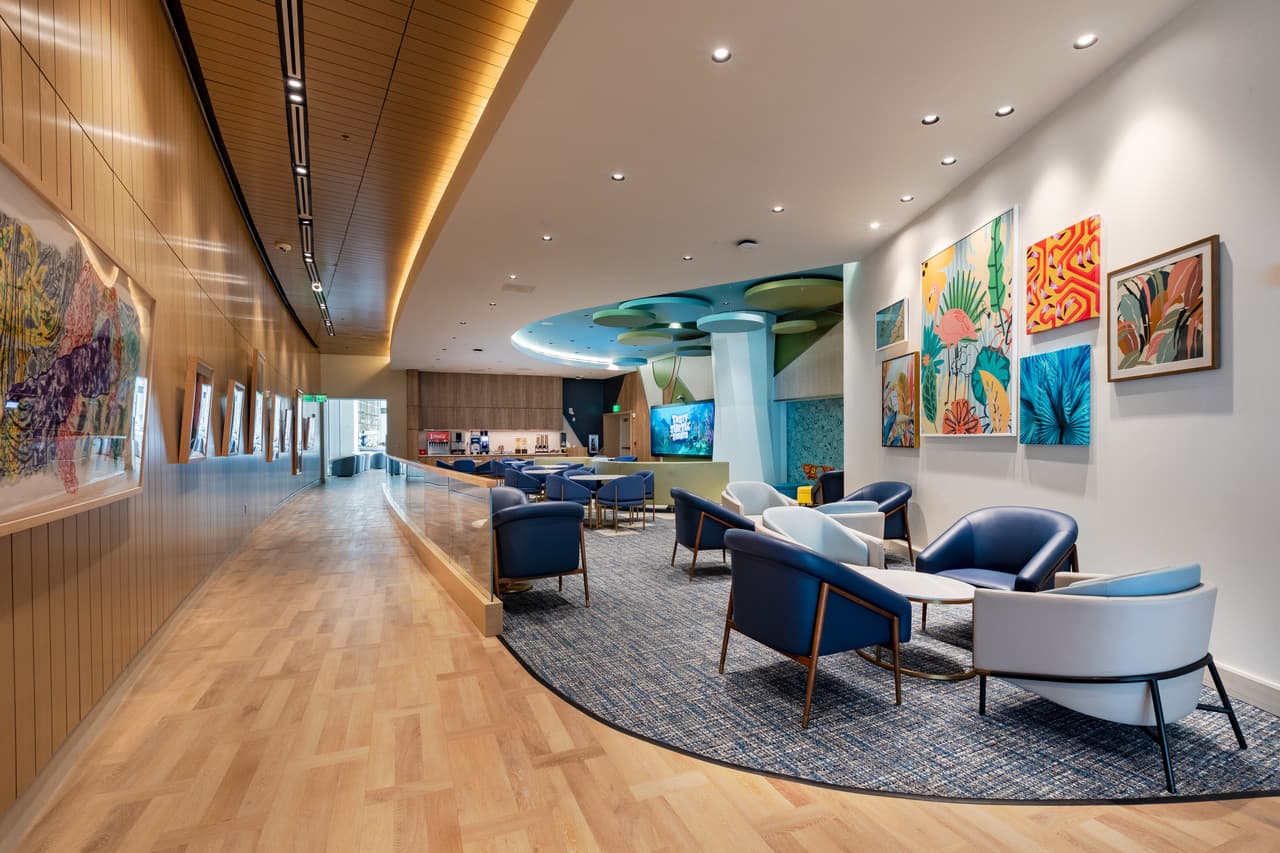 Plaza Premium Lounge - Orlando International Airport Terminal C - მთავარი სურათი