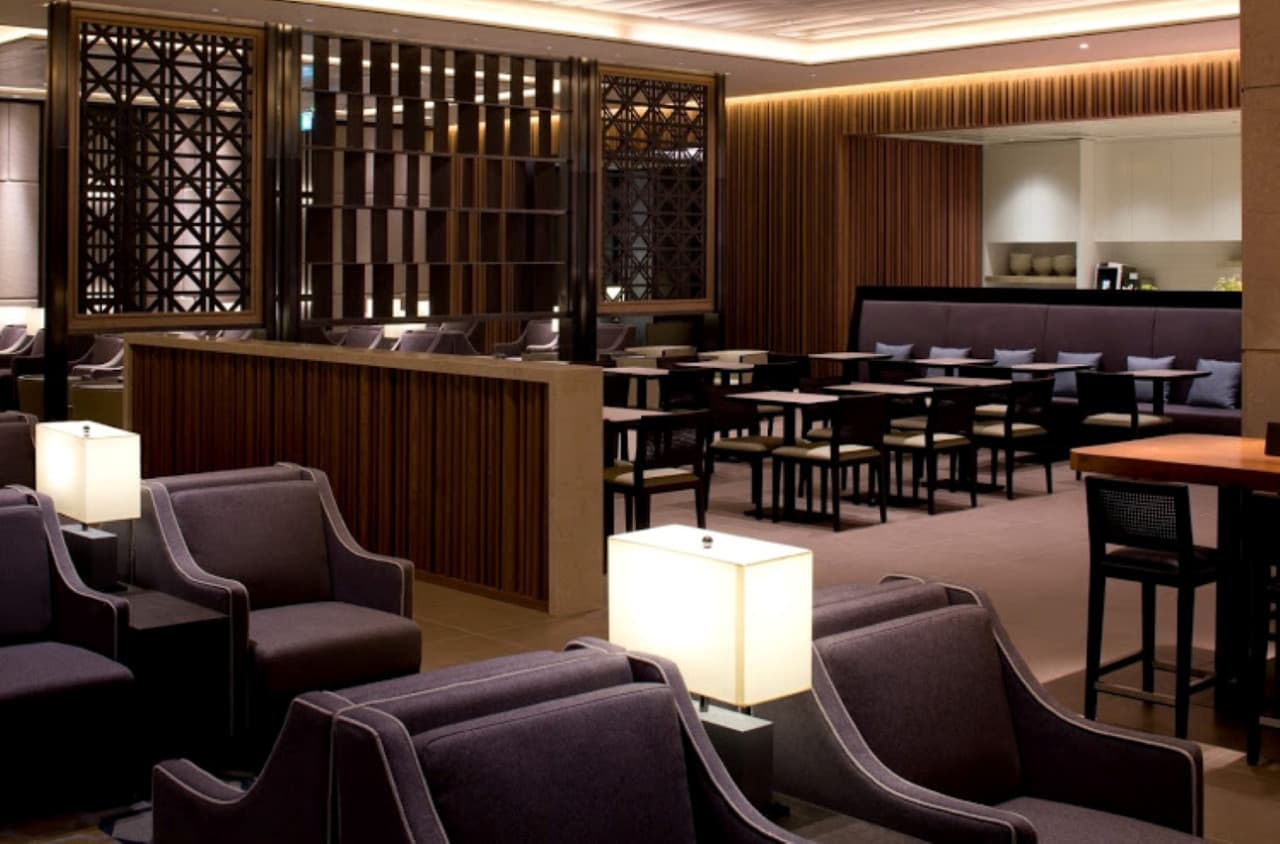 Plaza Premium Lounge - London Heathrow Airport Terminal 2 - სურათი 3