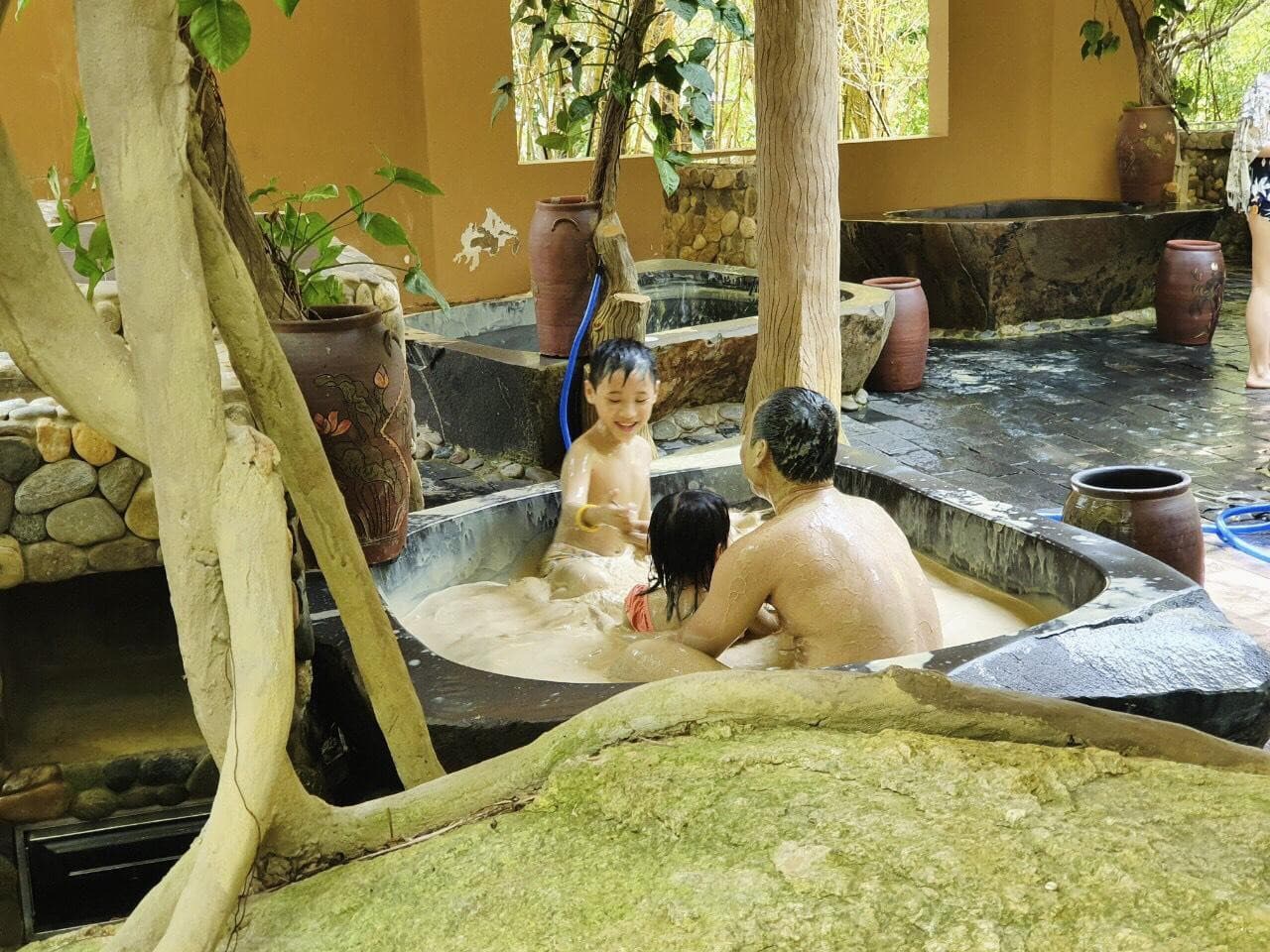 Nui Than Tai Hot Springs Park - სურათი 13