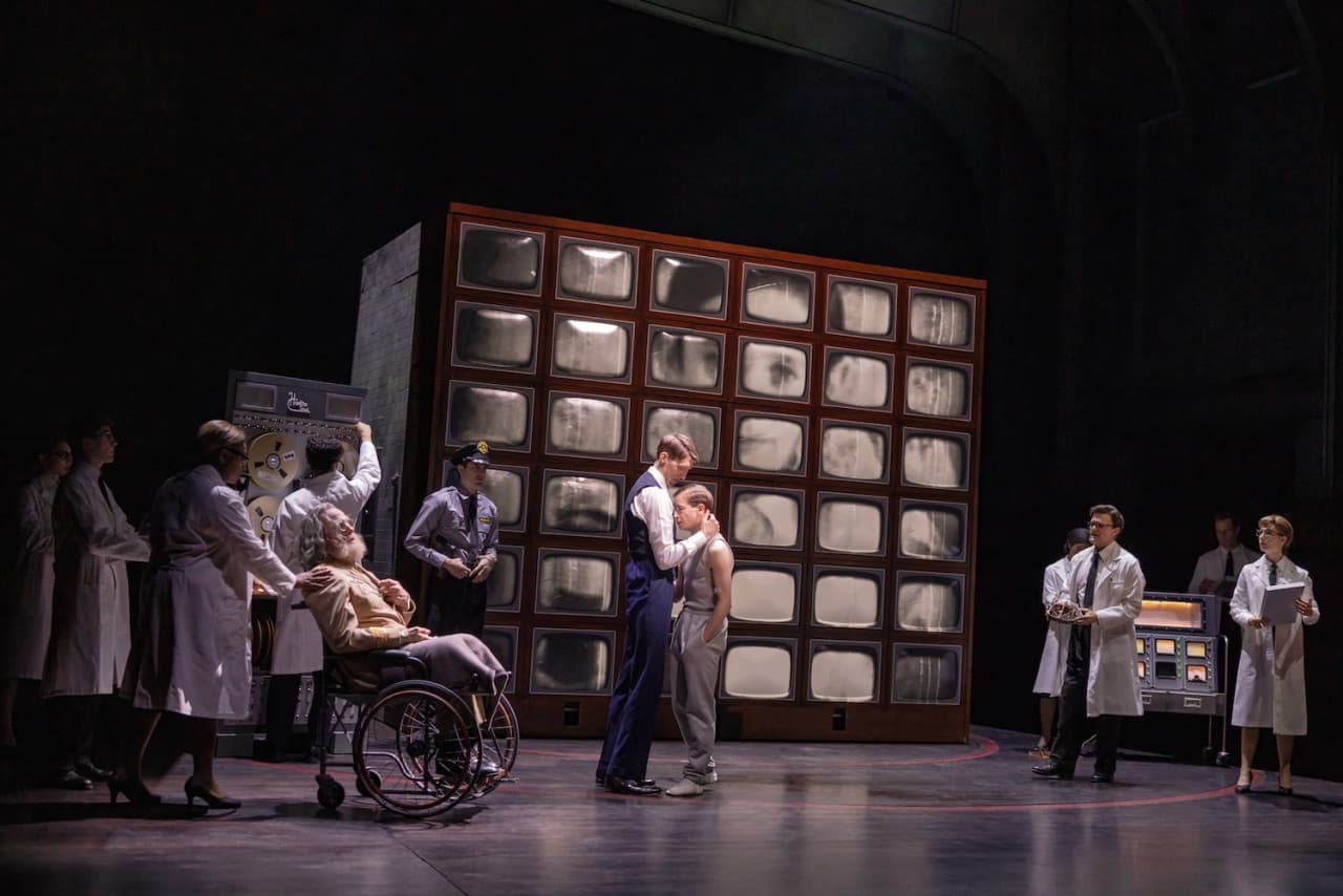 Stranger Things: The First Shadow Broadway Show Ticket in New York - სურათი 6