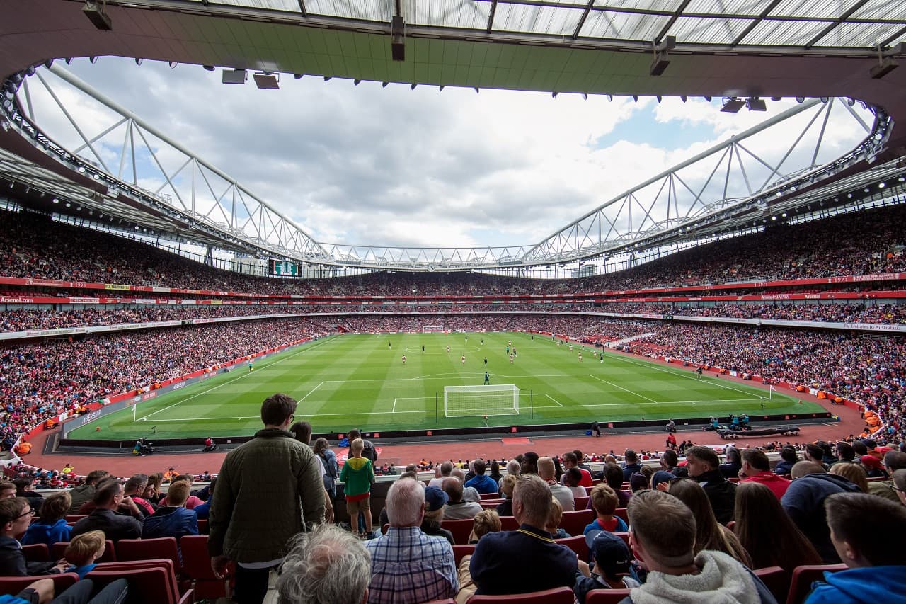 Premier League Football - Arsenal FC Match Ticket at Emirates Stadium - სურათი 9