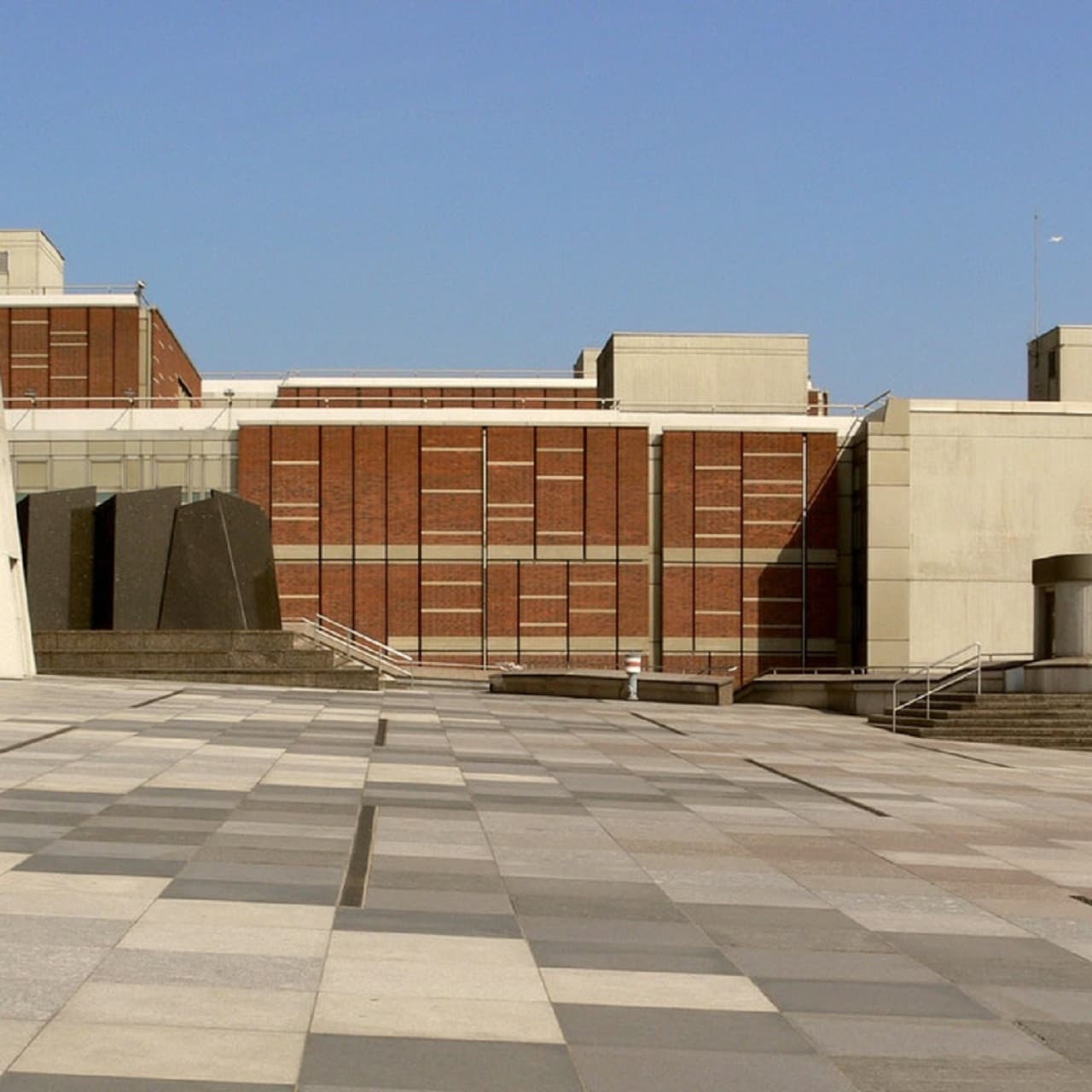 Museum of Decorative Arts (Kunstgewerbemuseum): Skip The Line - სურათი 2