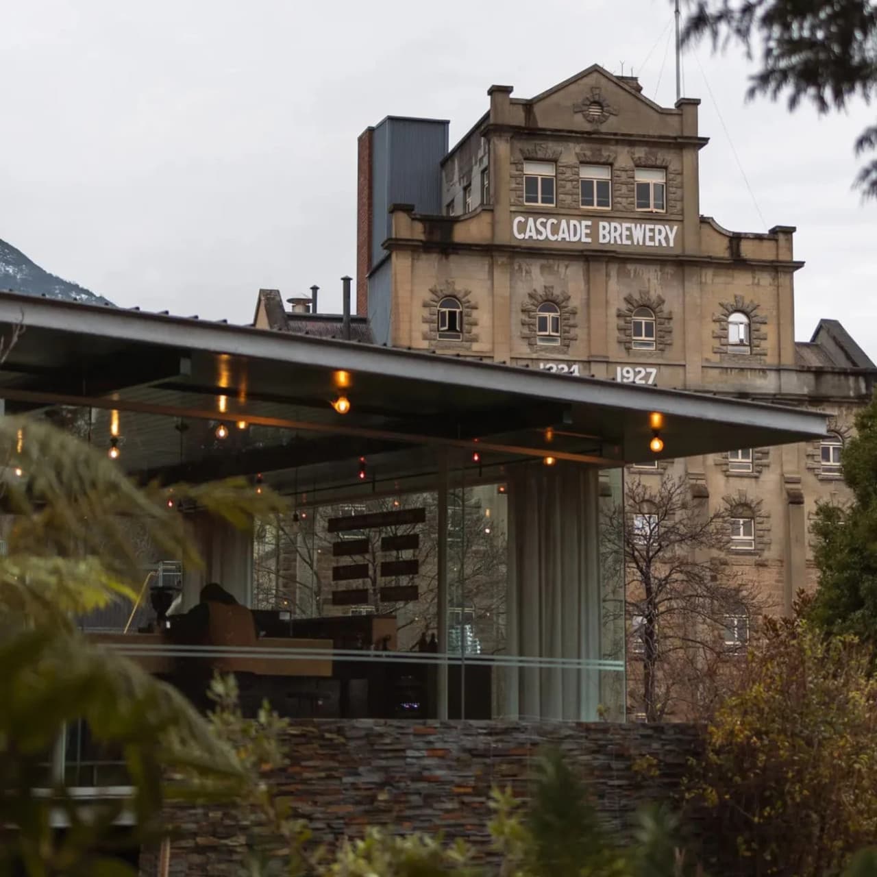 Cascade Brewery Grounds Tour - სურათი 2