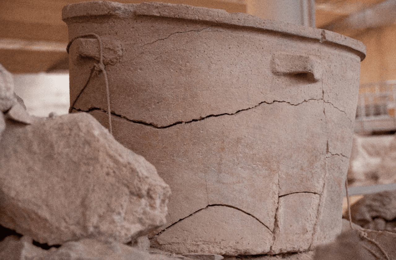 Akrotiri Archaeological Site - სურათი 8