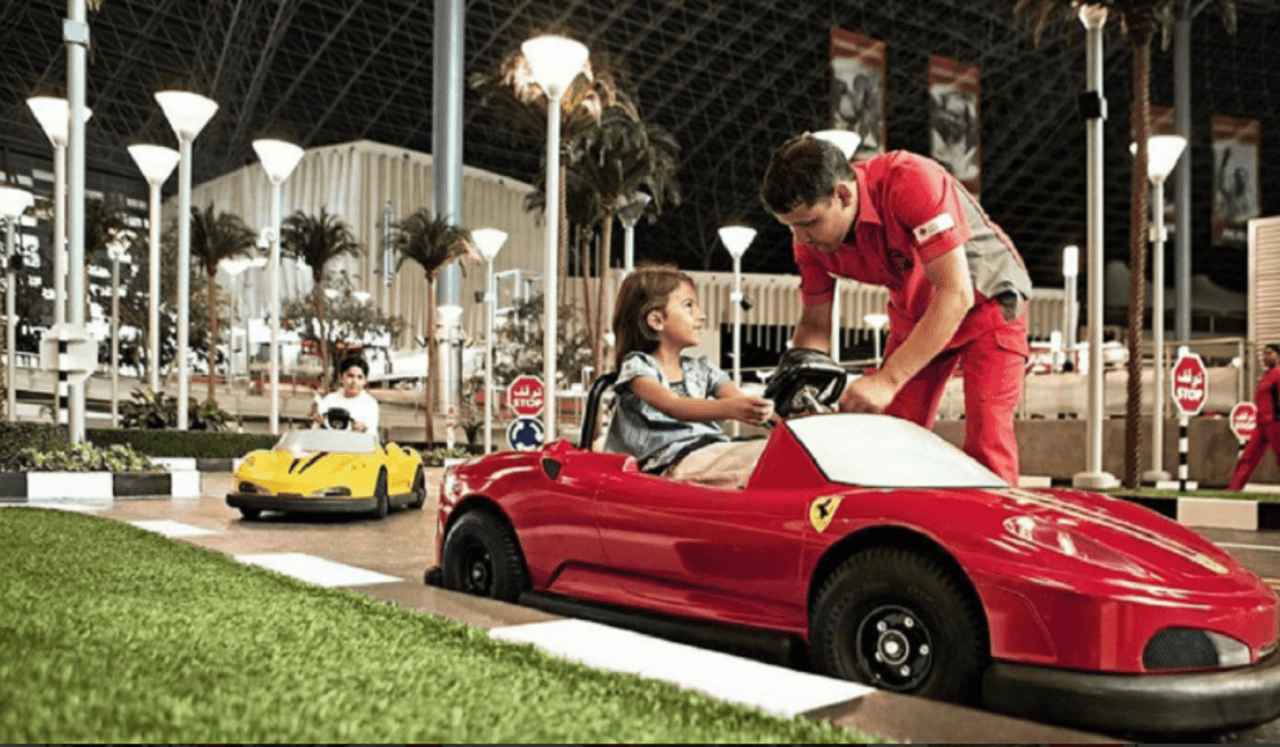 COMBO: Ferrari World Abu Dhabi + Qasr Al Watan Tickets - სურათი 2