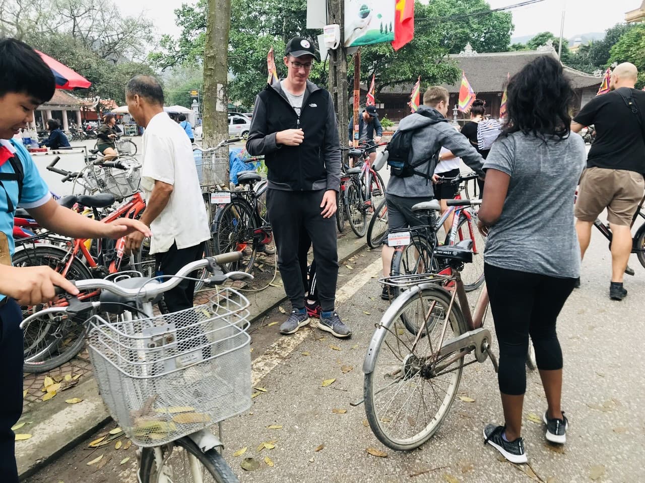 Hoa Lu and Tam Coc Tour from Hanoi - სურათი 11