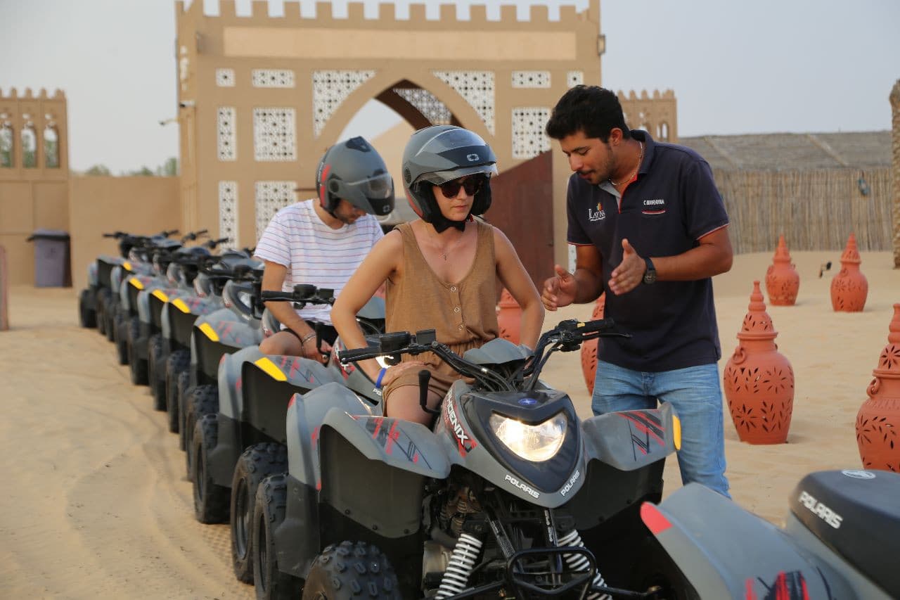 Premium Evening Desert Safari Tour from Dubai with BBQ Dinner - სურათი 8