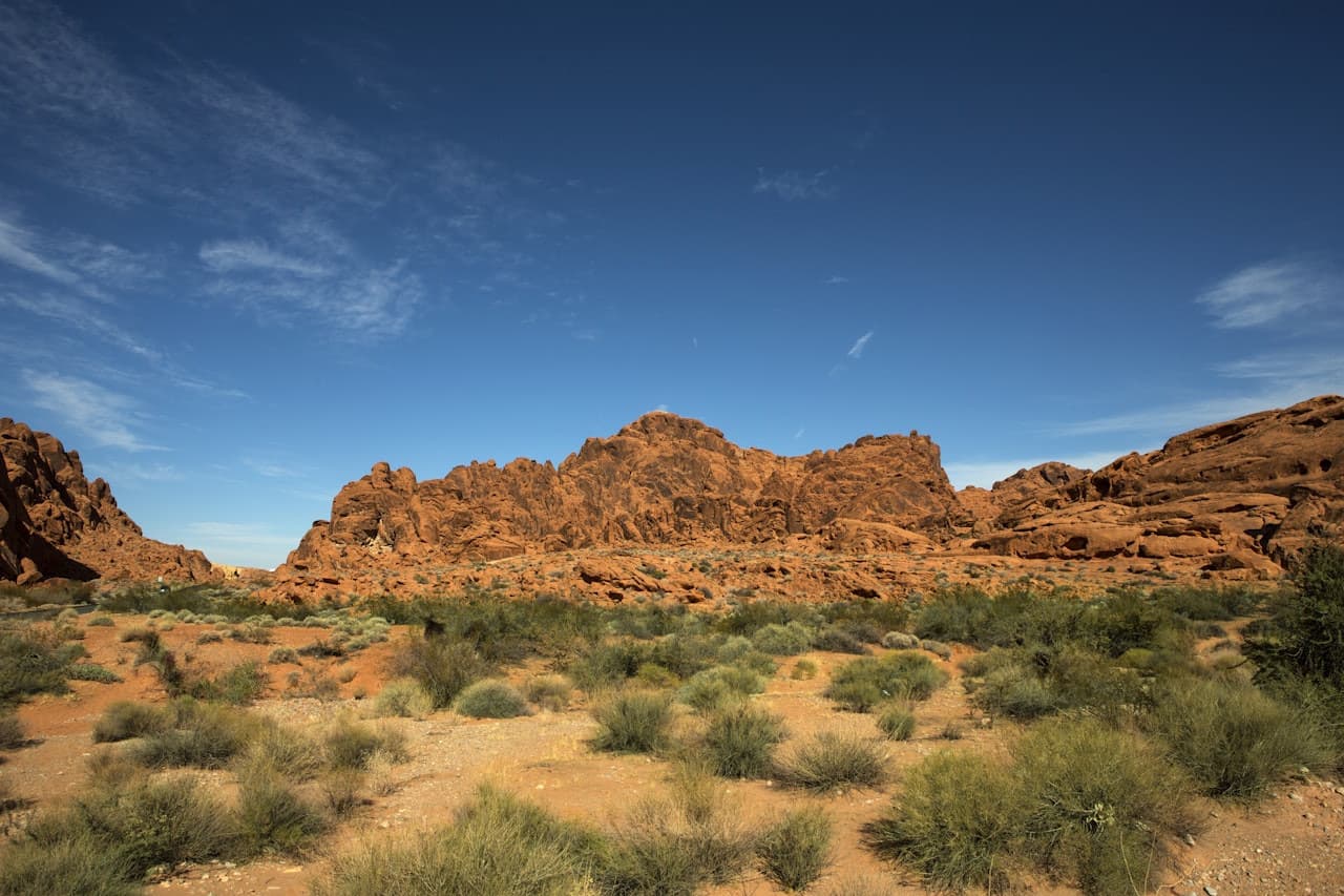 Hiking in the Valley of Fire - სურათი 5