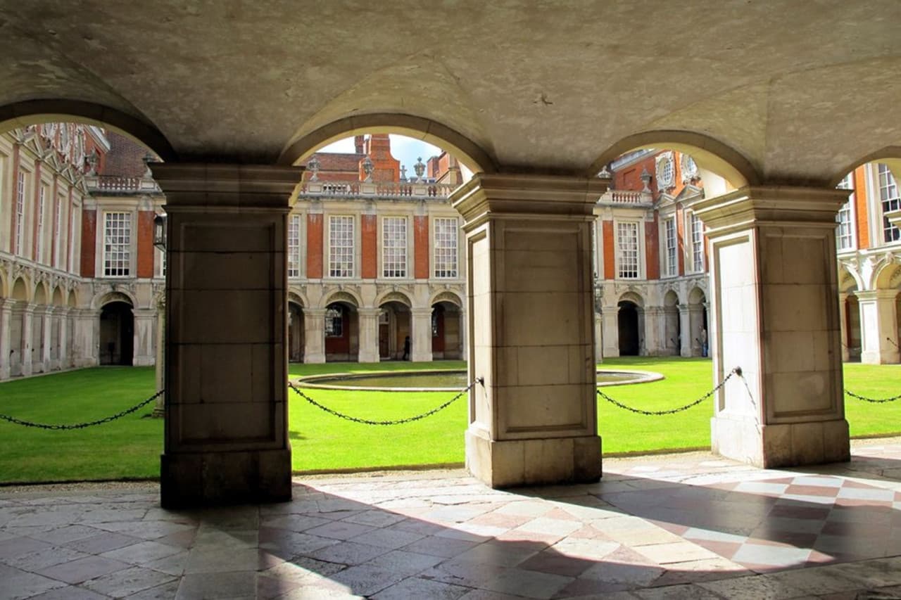 Hampton Court Palace, Windsor Castle, and London Sightseeing Tour - სურათი 13
