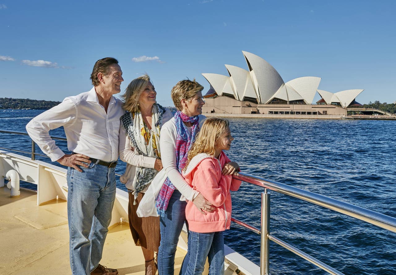 COMBO: WILD LIFE Sydney Zoo Ticket + Captain Cook Hop-on Hop-off Cruise - სურათი 3