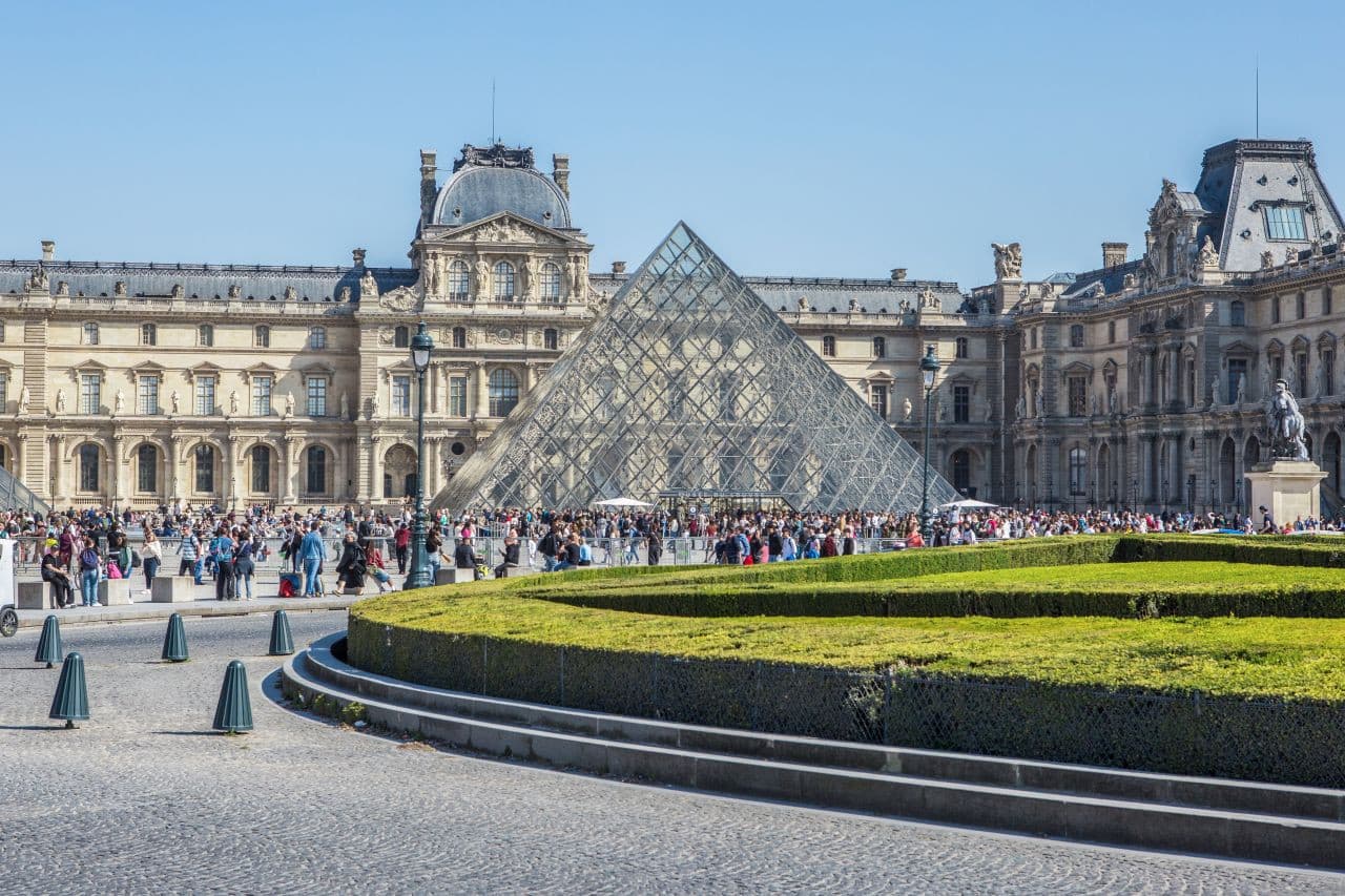 Paris Open-Top Bus Tour, Seine River Cruise, and Eiffel Tower Dining Experience - სურათი 4