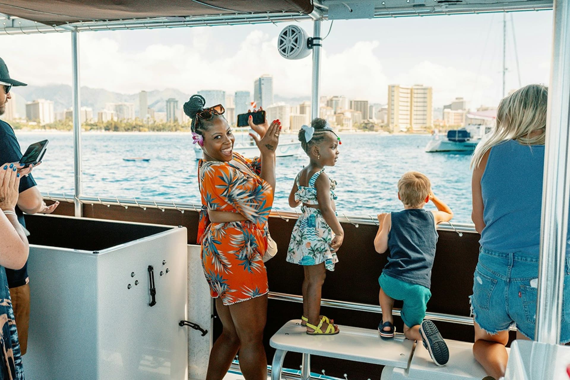 Waikiki: Daytime Glass Bottom Boat Tour - სურათი 3
