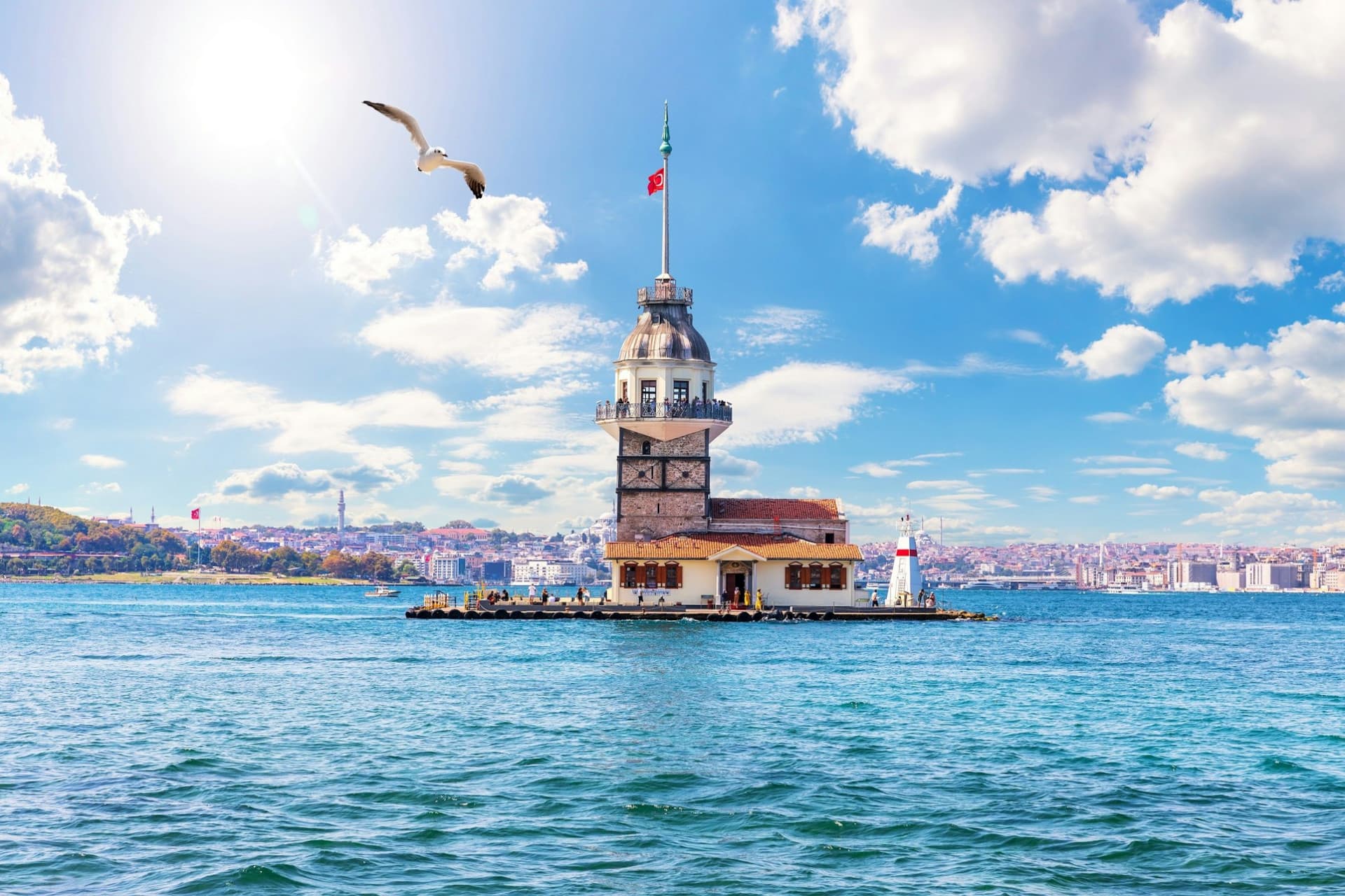 Istanbul Europe and Asia Half-Day Private Tour: Maiden's Tower and Mihrimah Sultan Mosque - სურათი 7