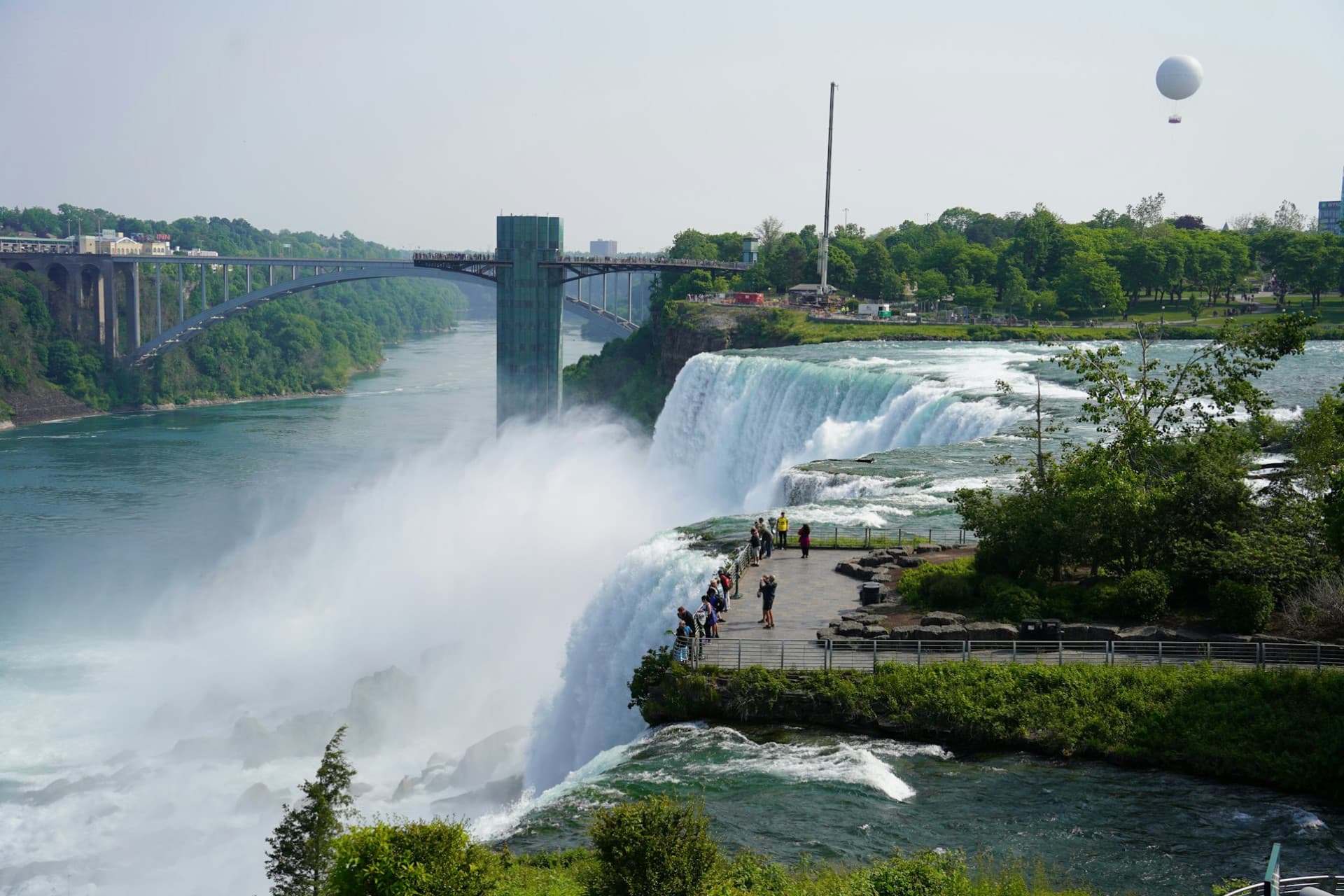 Niagara Falls US: Maid of the Mist Cruise + Cave of the Winds + Small Group Tour - სურათი 7