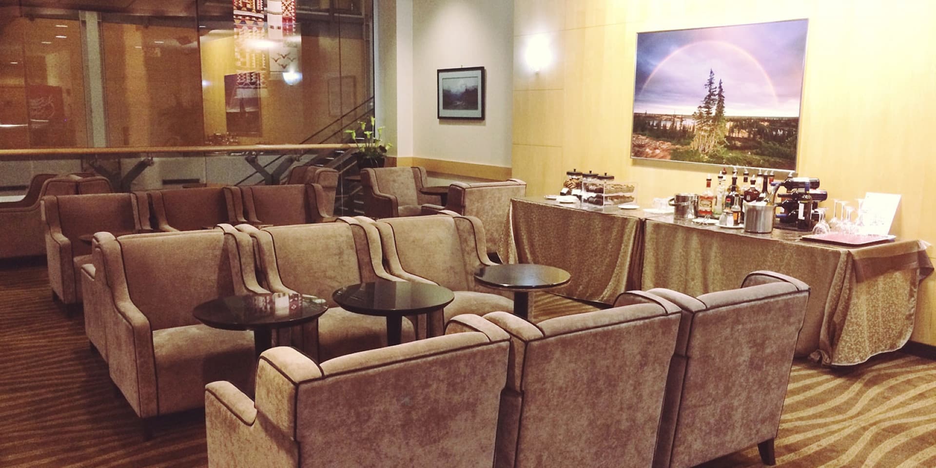 Plaza Premium Lounge - Vancouver International Airport - სურათი 6
