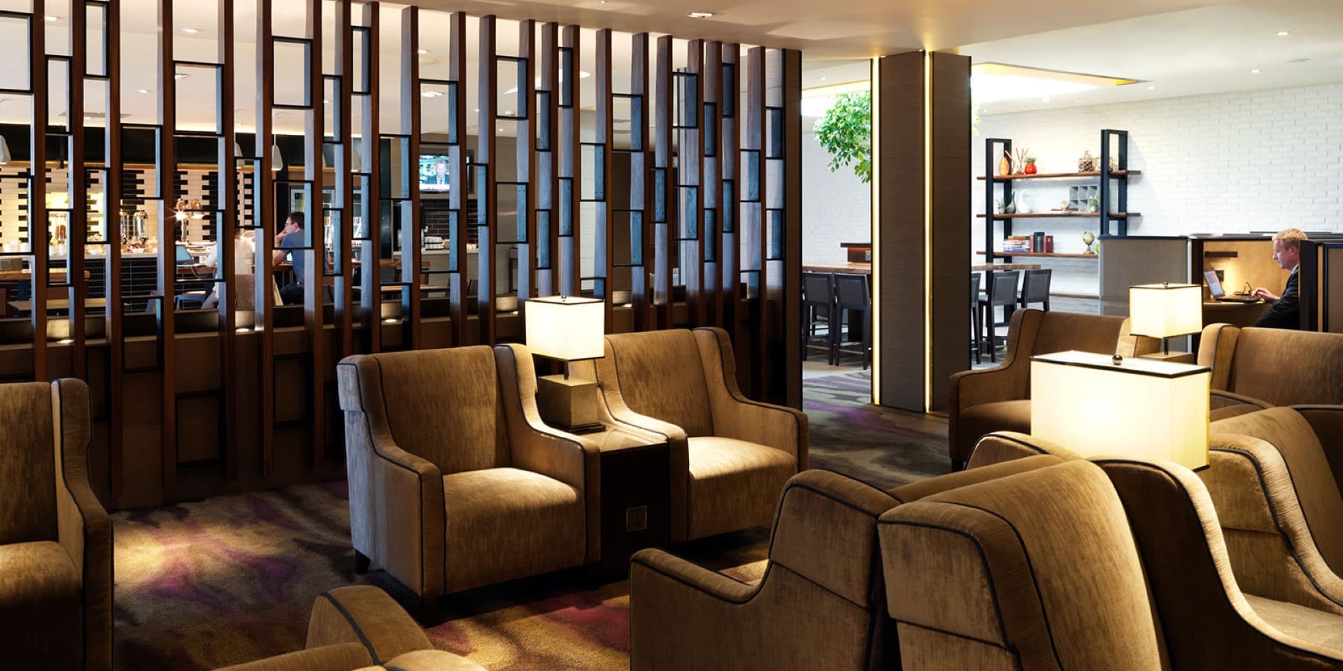 Plaza Premium Lounge - London Heathrow Airport Terminal 4 - მთავარი სურათი