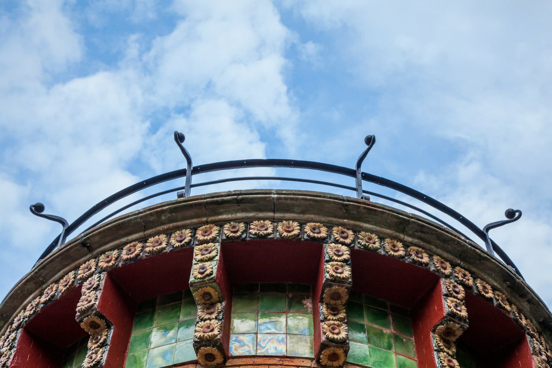 Gaudí's El Capricho Ticket with Audio Guide - სურათი 4