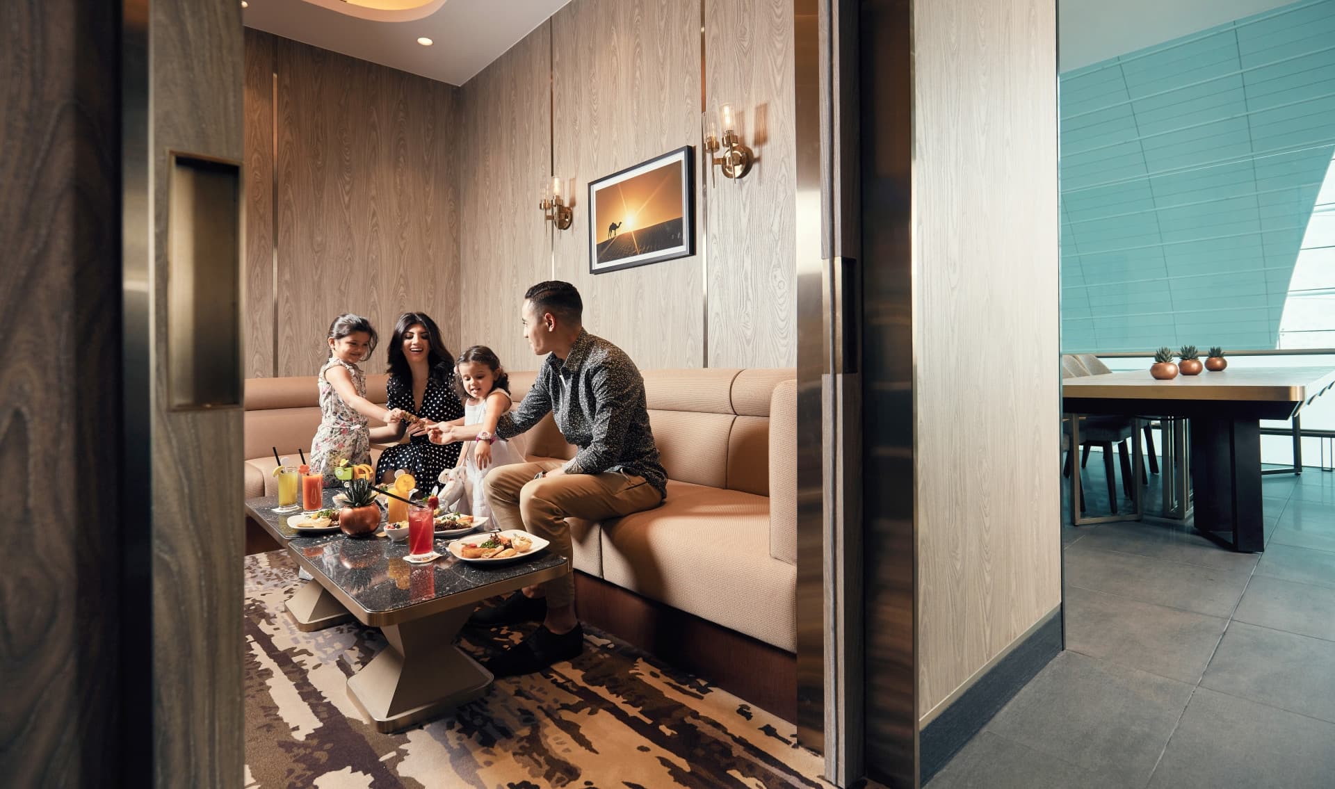 Plaza Premium Lounge - Dubai International Airport Terminal 3 - სურათი 5