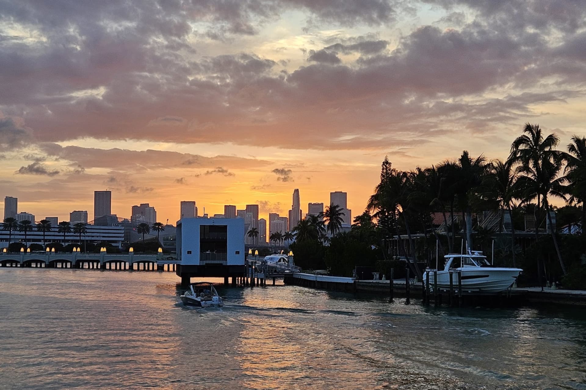 Miami Sunset Cruise of Biscayne Bay and Millionaires' Homes - სურათი 11