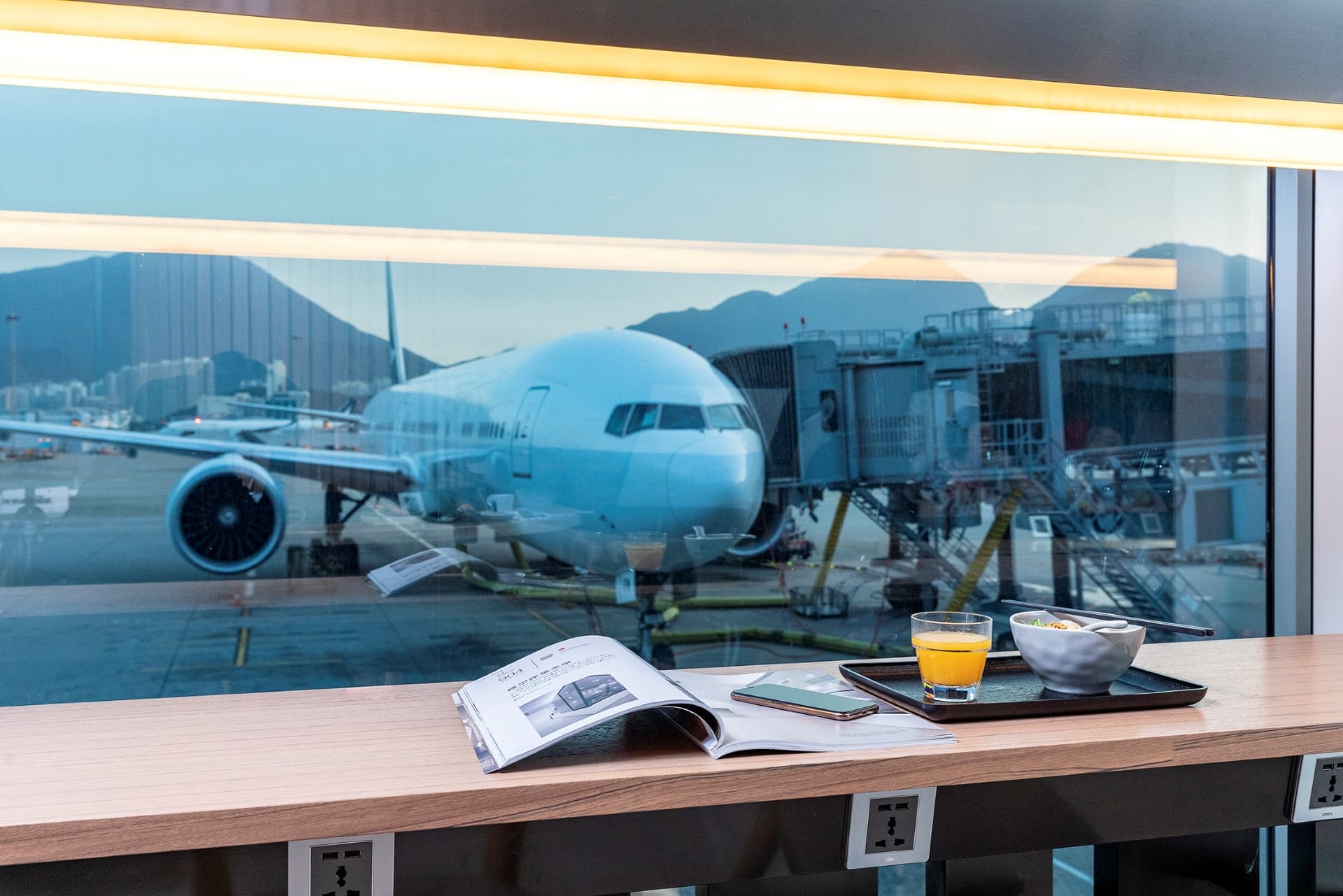 Plaza Premium Lounge - Hong Kong International Airport Terminal 1 - მთავარი სურათი