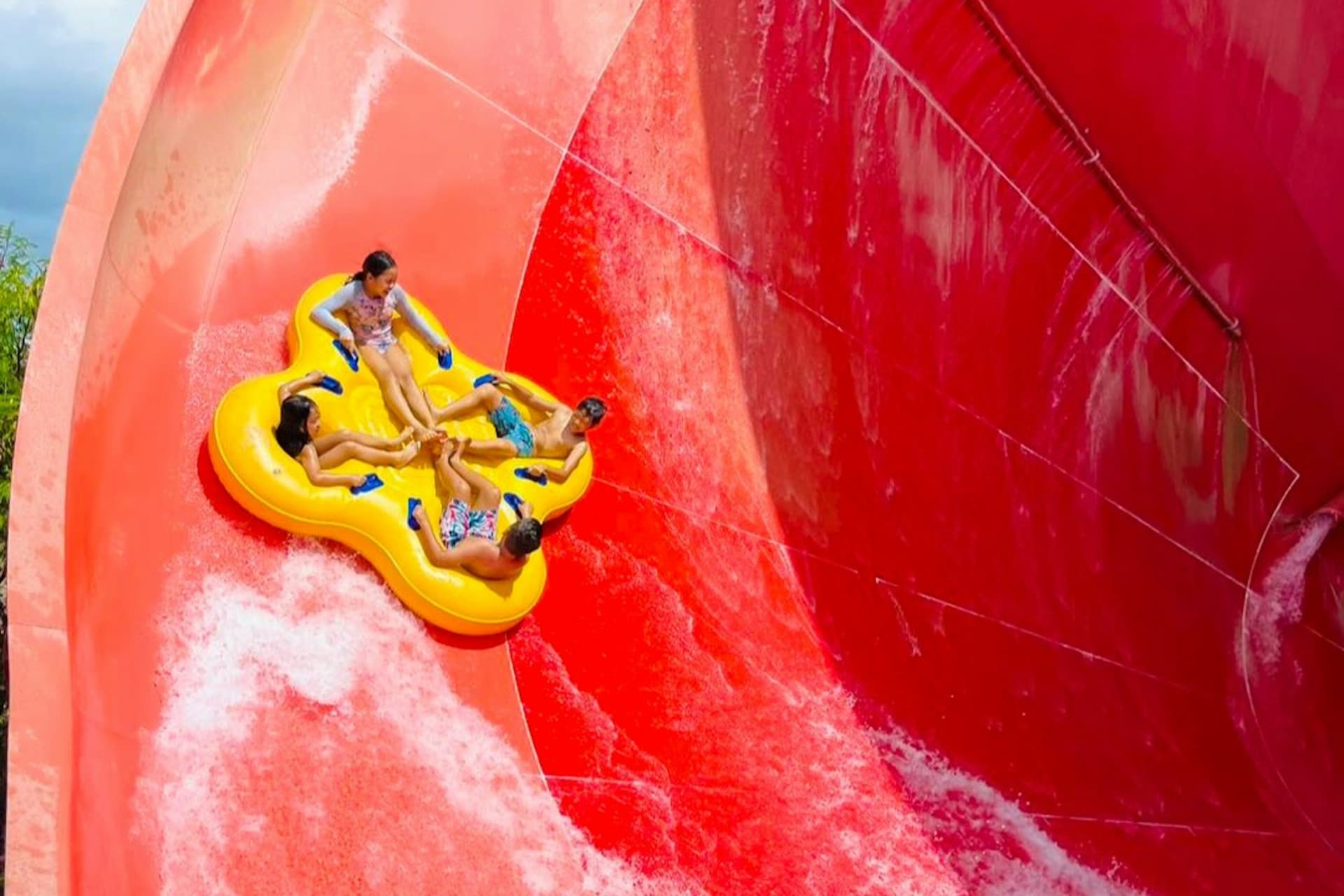 Hawaii: Wet 'n' Wild Ticket + Transportation from Waikiki - სურათი 6