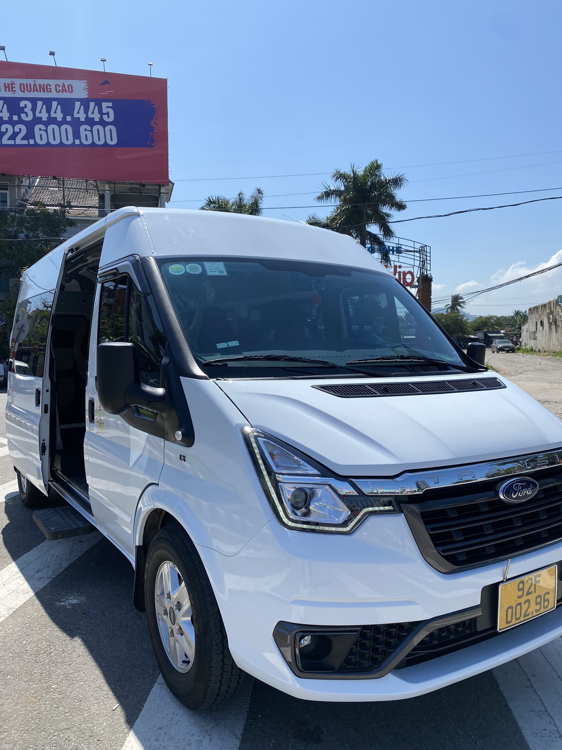 Shuttle Bus between Da Nang and Ba Na Hills - სურათი 2