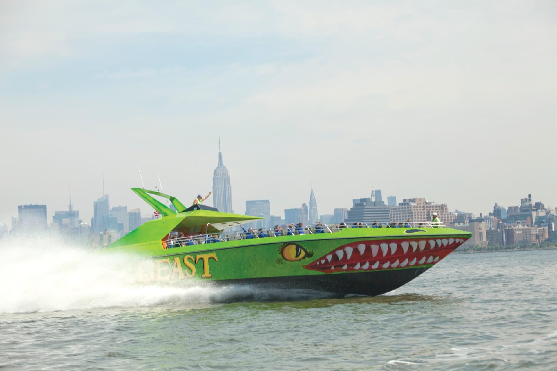 The Beast Speedboat Ride to Statue of Liberty by Circle Line: Reserved Straight-to-Board Ticket - სურათი 8