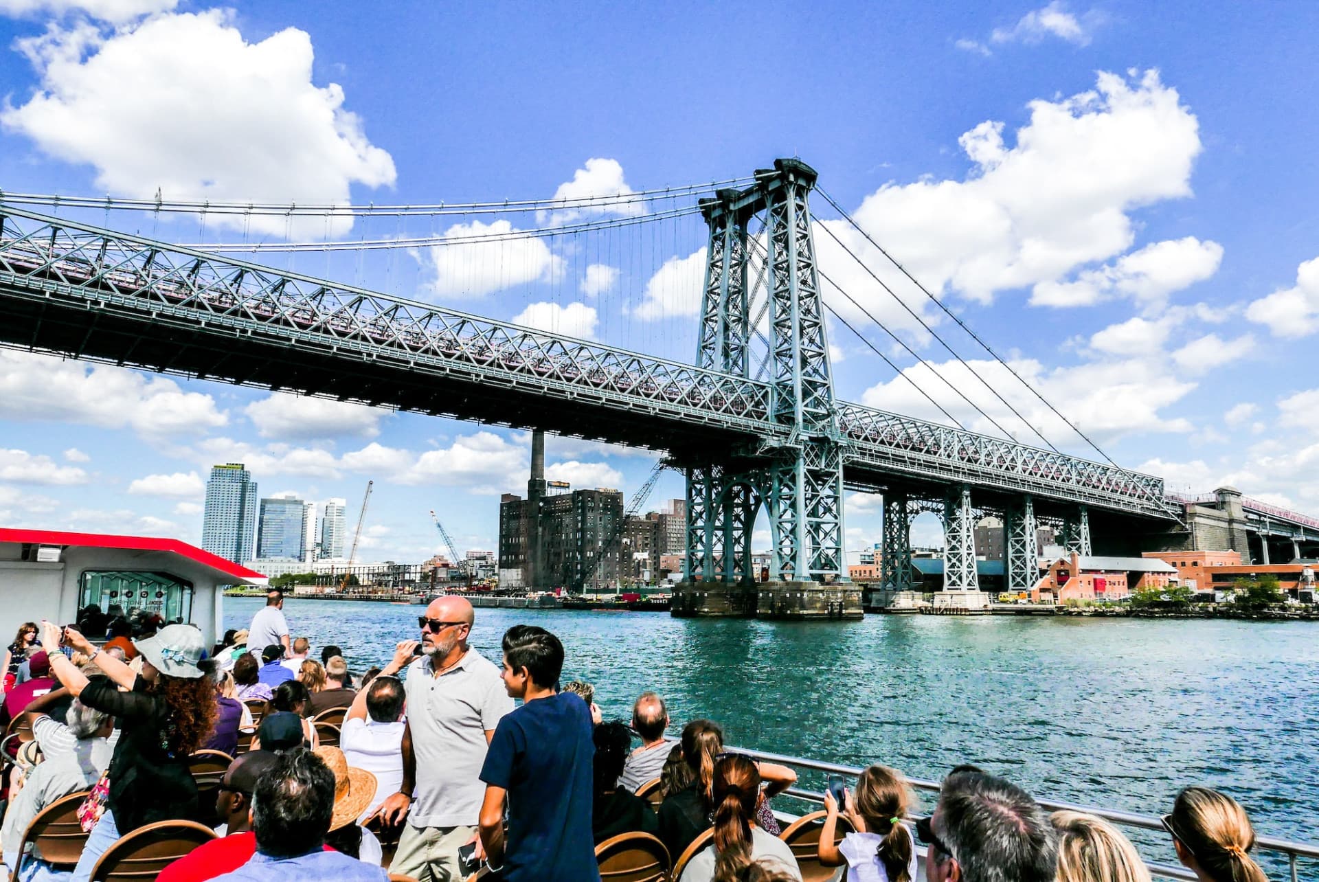 Circle Line "NYC Landmarks" Sightseeing Cruise (1.5 hours): Reserved Straight-to-Board Ticket - სურათი 5