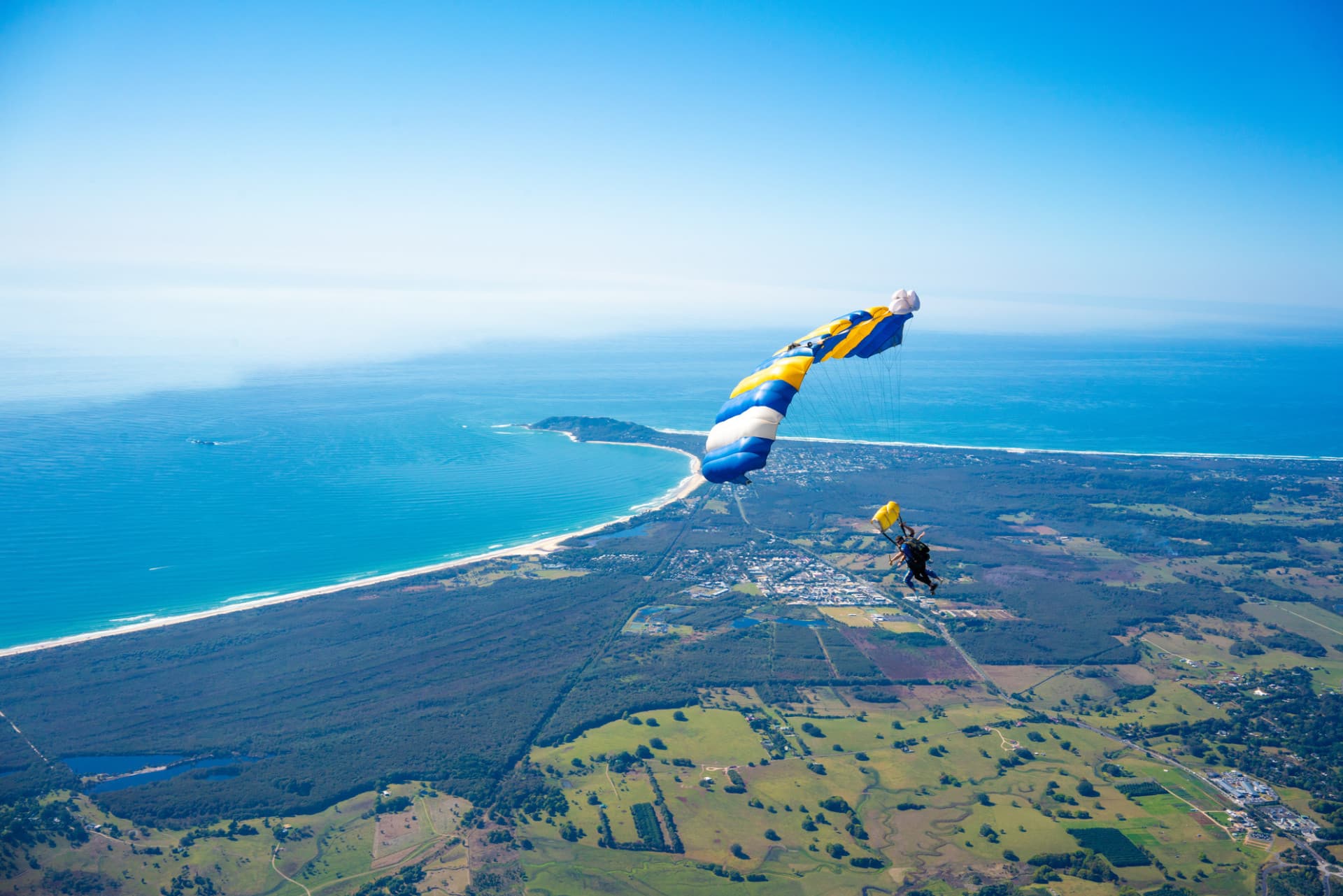 Tandem Skydiving Experience Byron Bay - სურათი 3