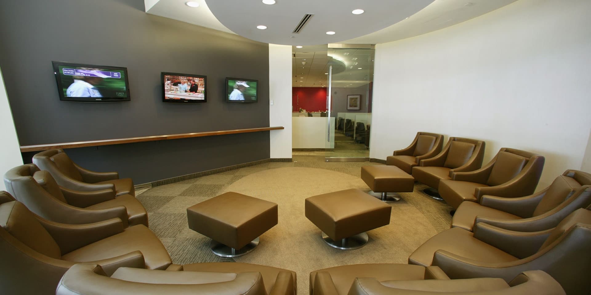 Plaza Premium Lounge - Toronto Pearson International Airport Terminal 1 - სურათი 4