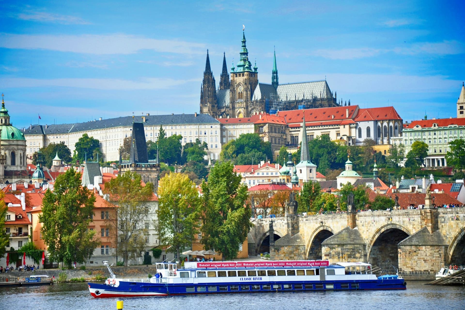 Prague: River Cruise + Audio Guide - მთავარი სურათი